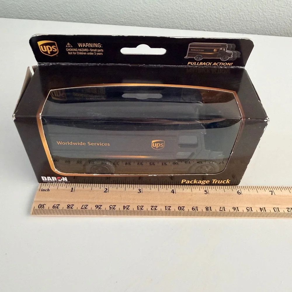 Daron UPS Package Truck Pullback Action Worldwide Services Diecast RT4349